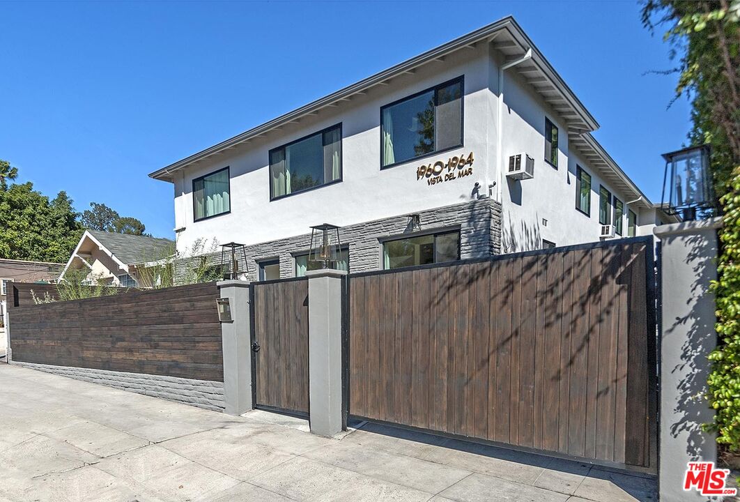1964 Vista Del Mar St
