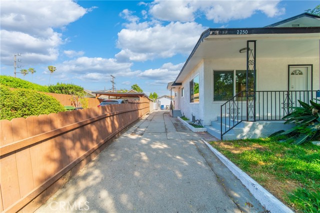 2250 Dorris Pl