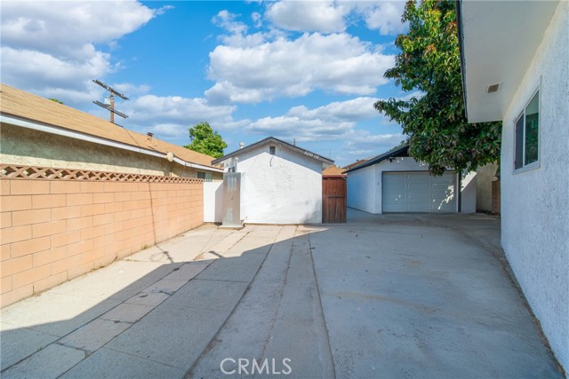2250 Dorris Pl