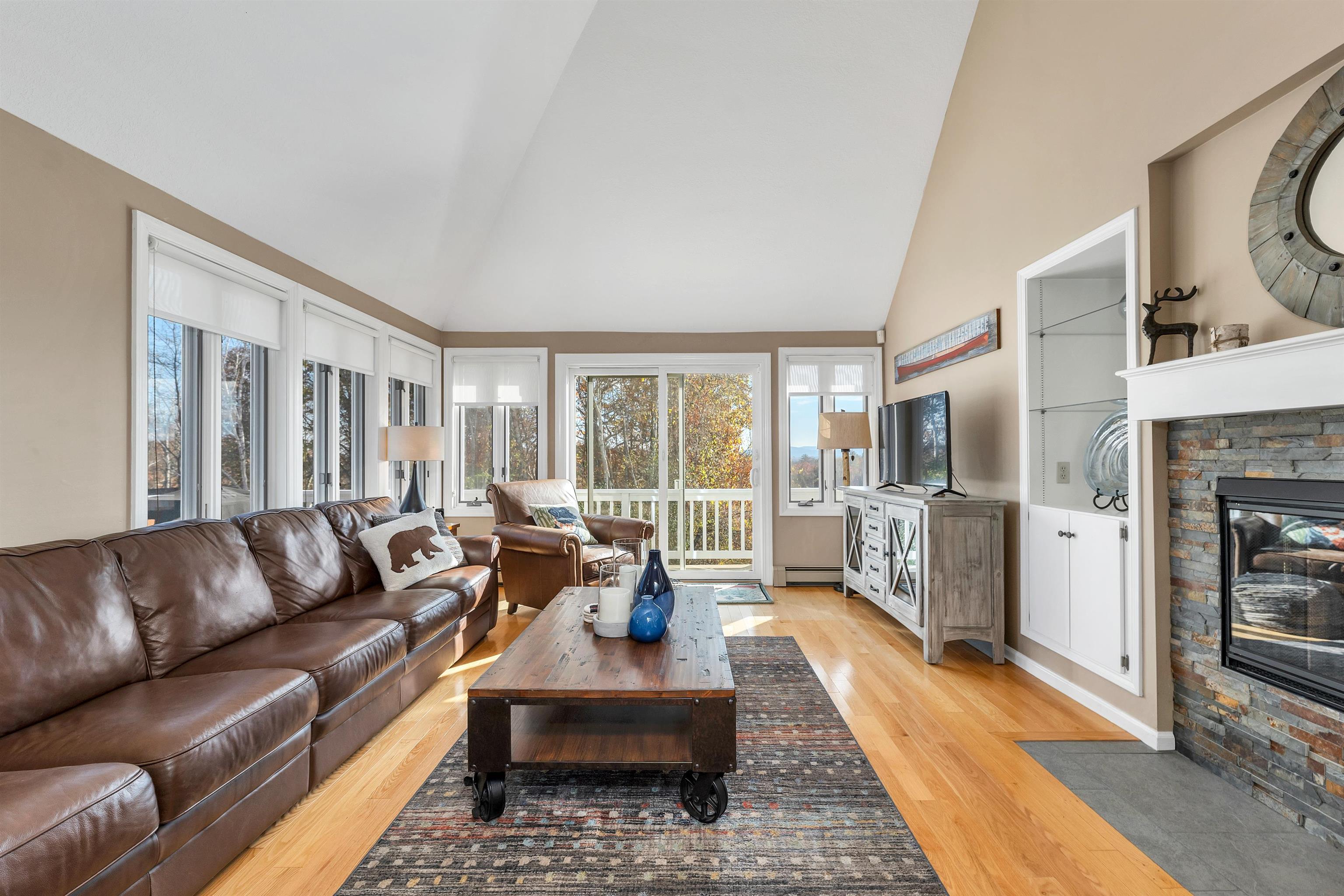 17 Hawk Ridge Road