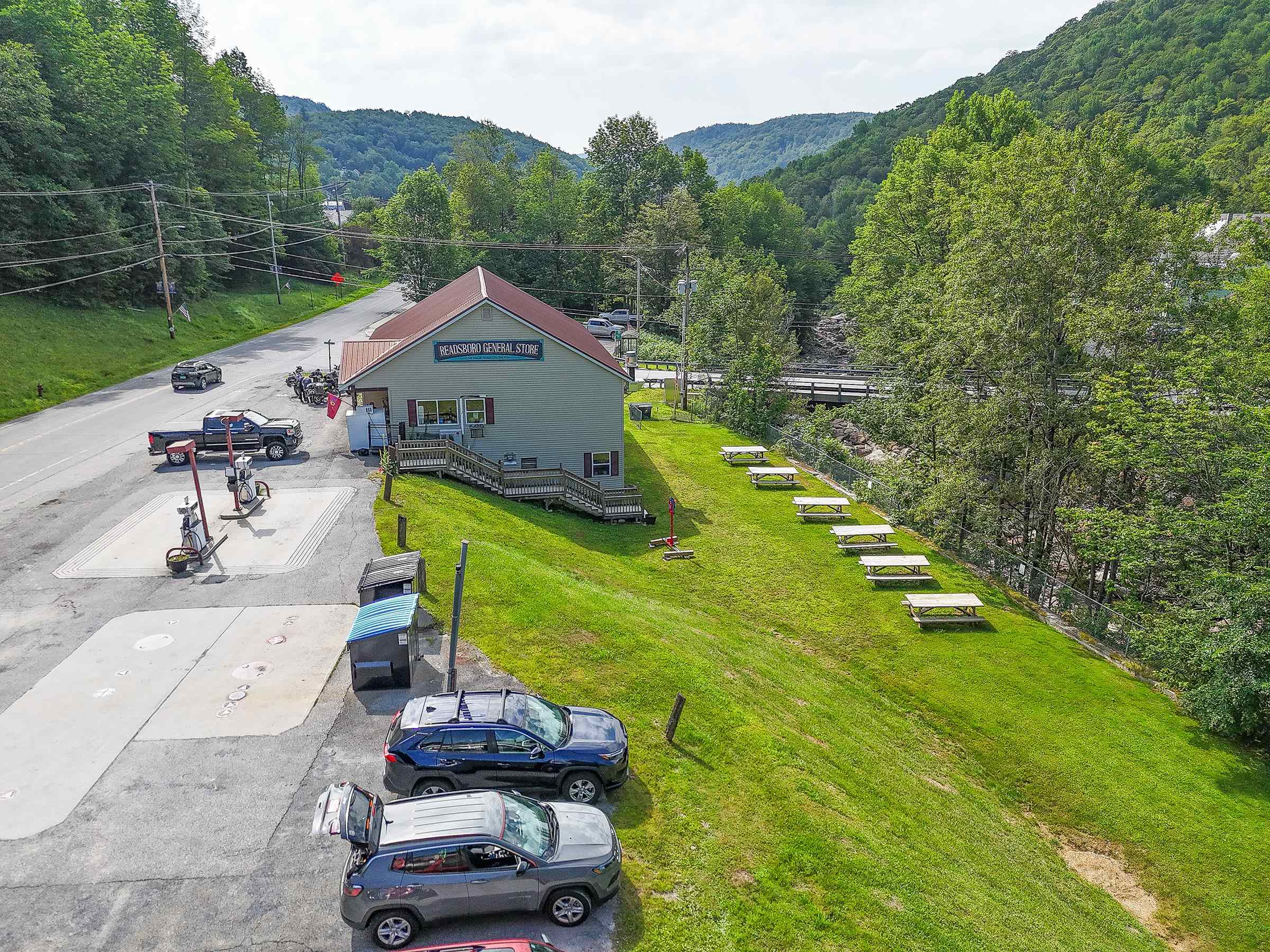 6828 Main Street
