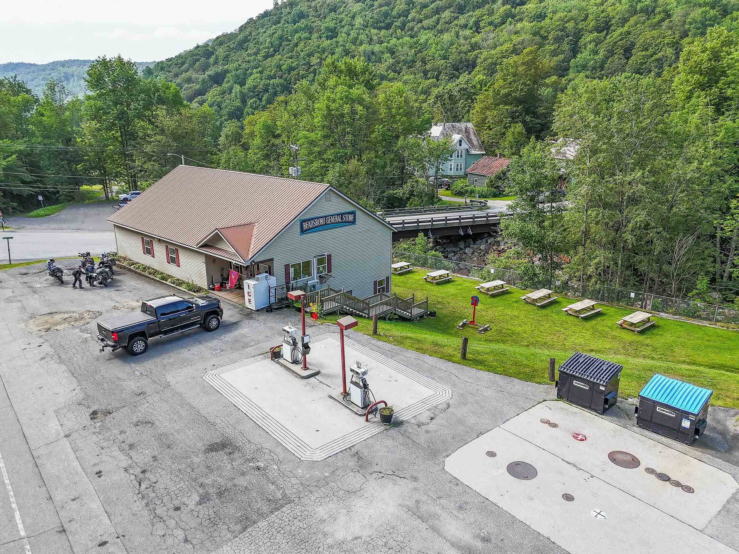 6828 Main Street