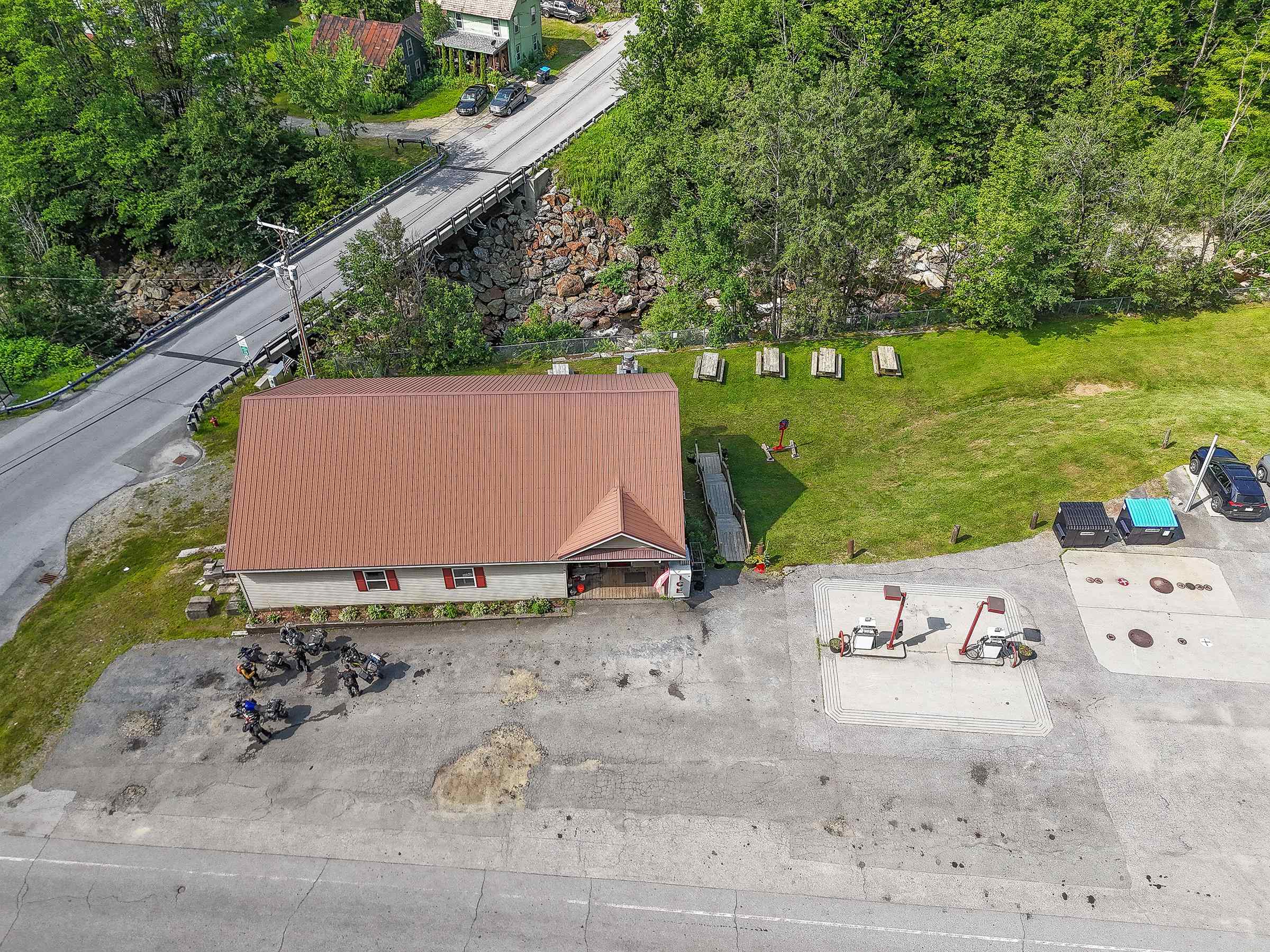 6828 Main Street