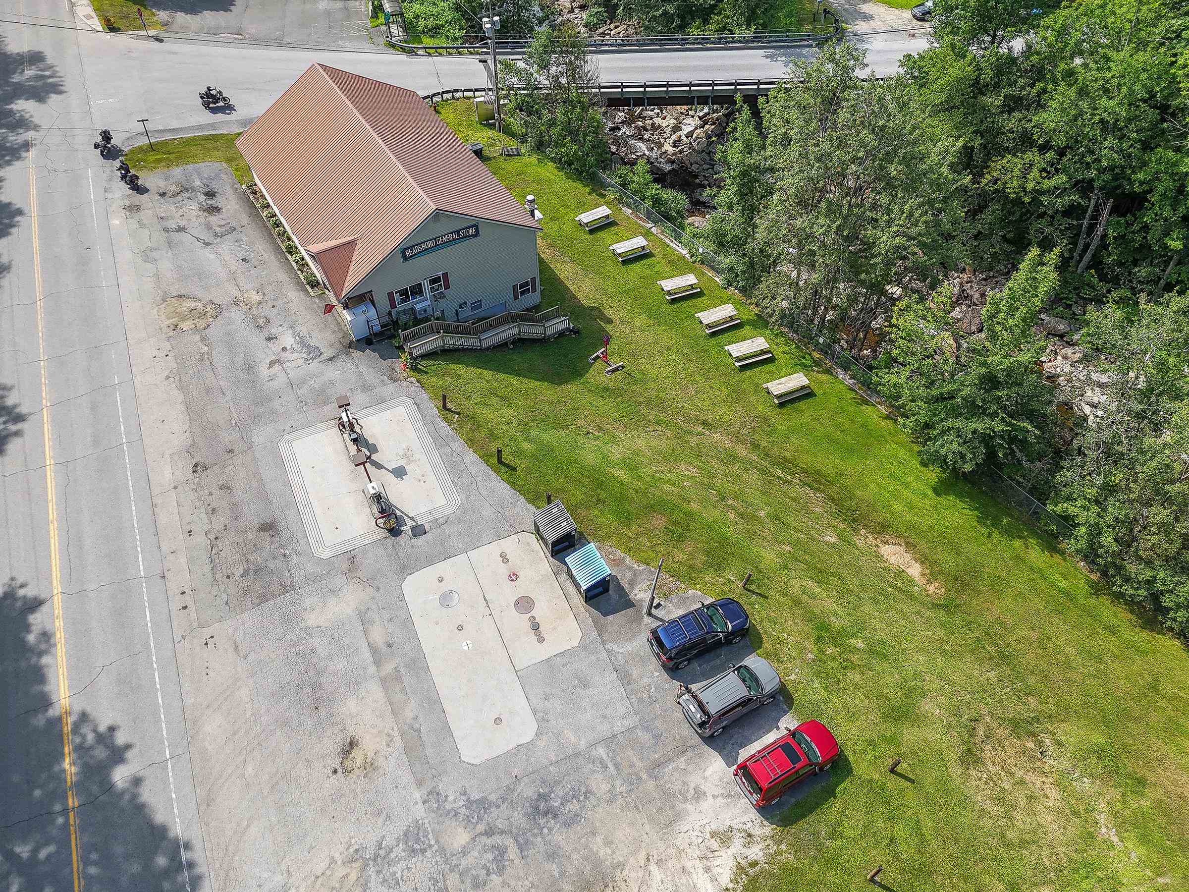 6828 Main Street