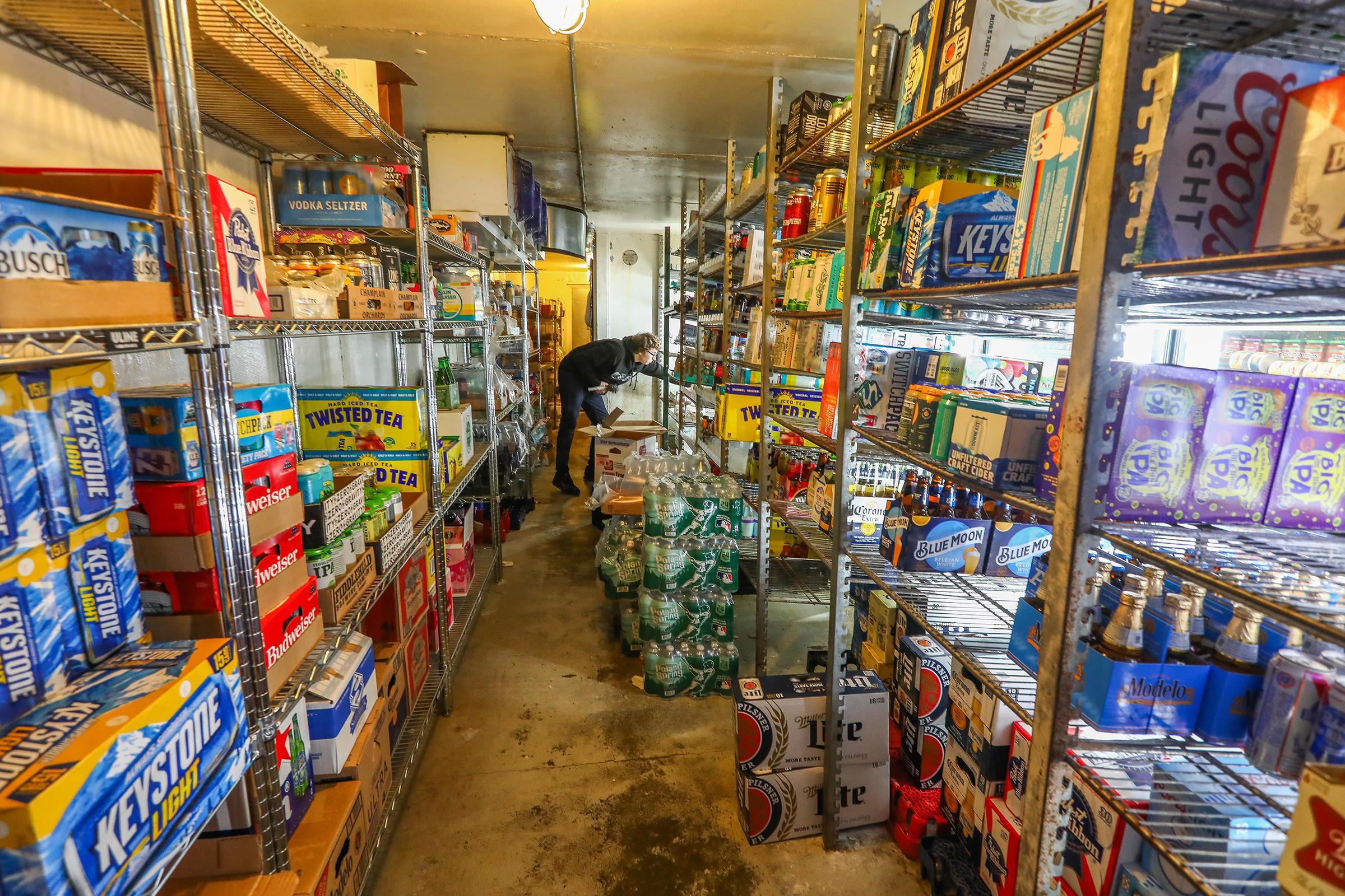 6828 Main Street
