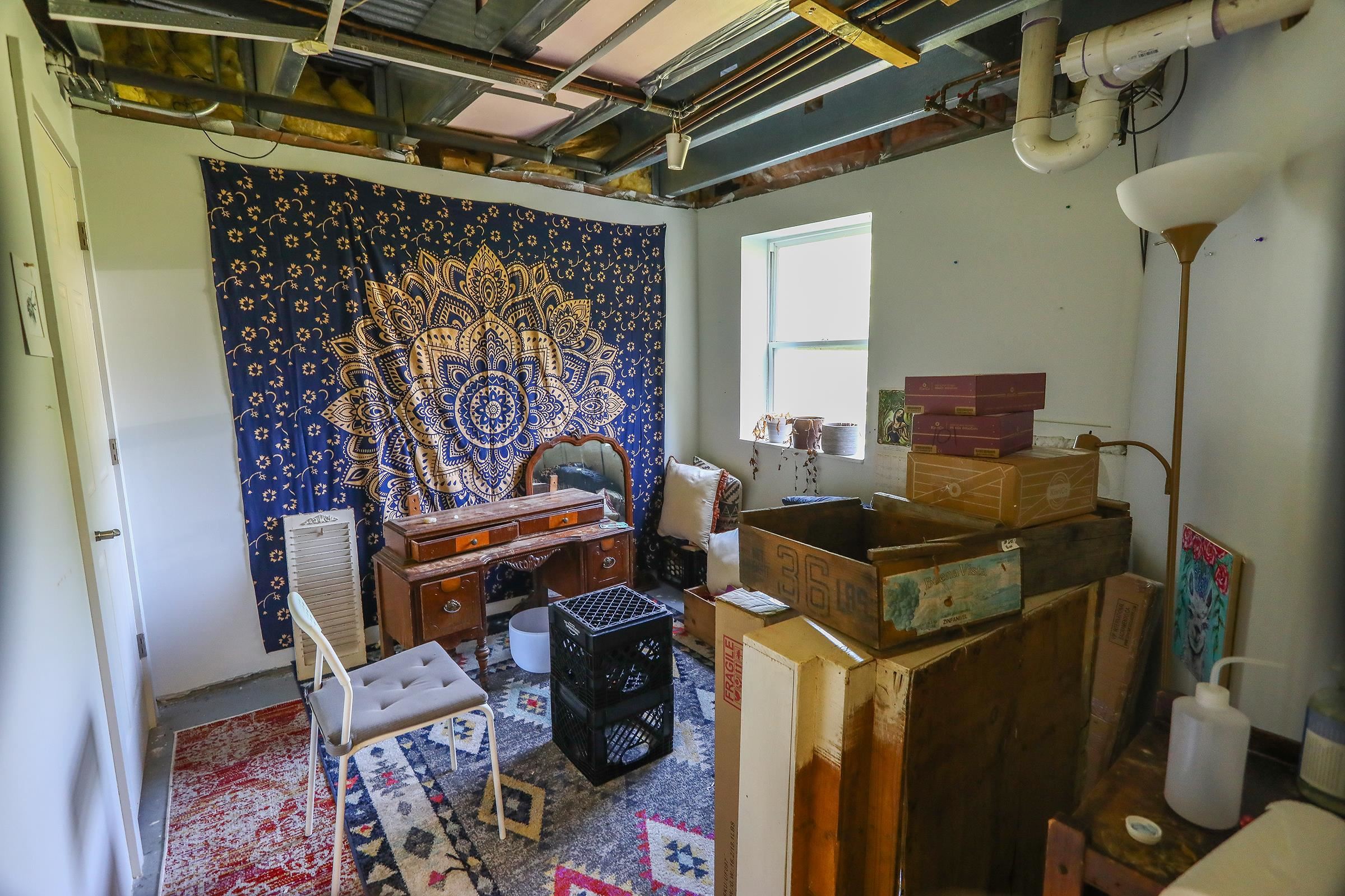 6828 Main Street