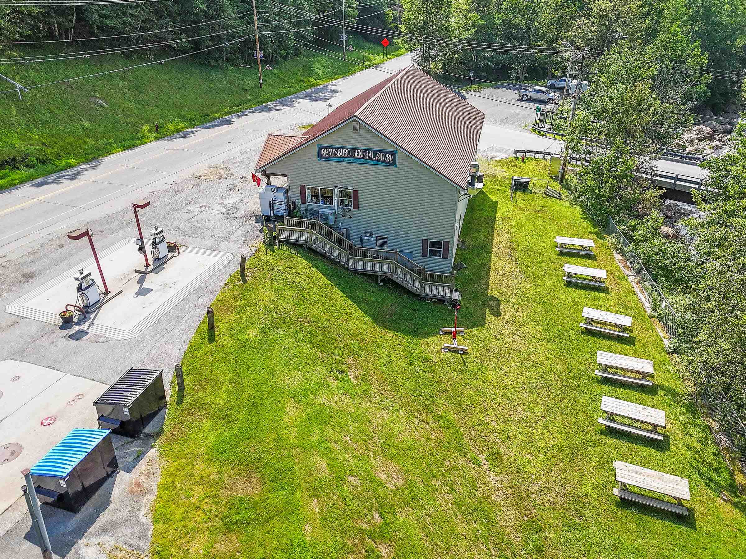 6828 Main Street