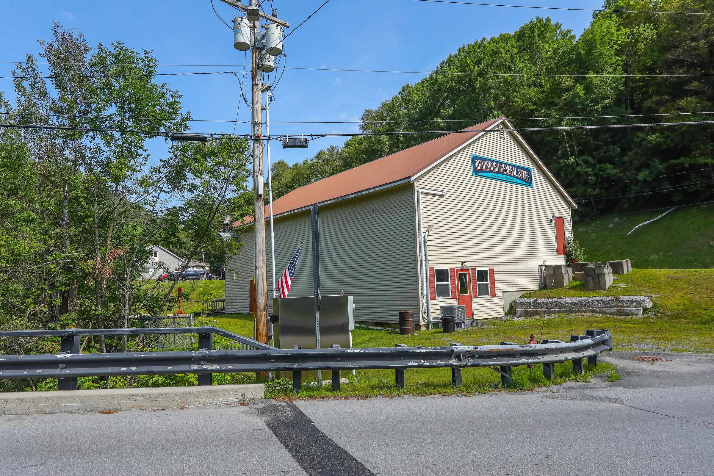 6828 Main Street