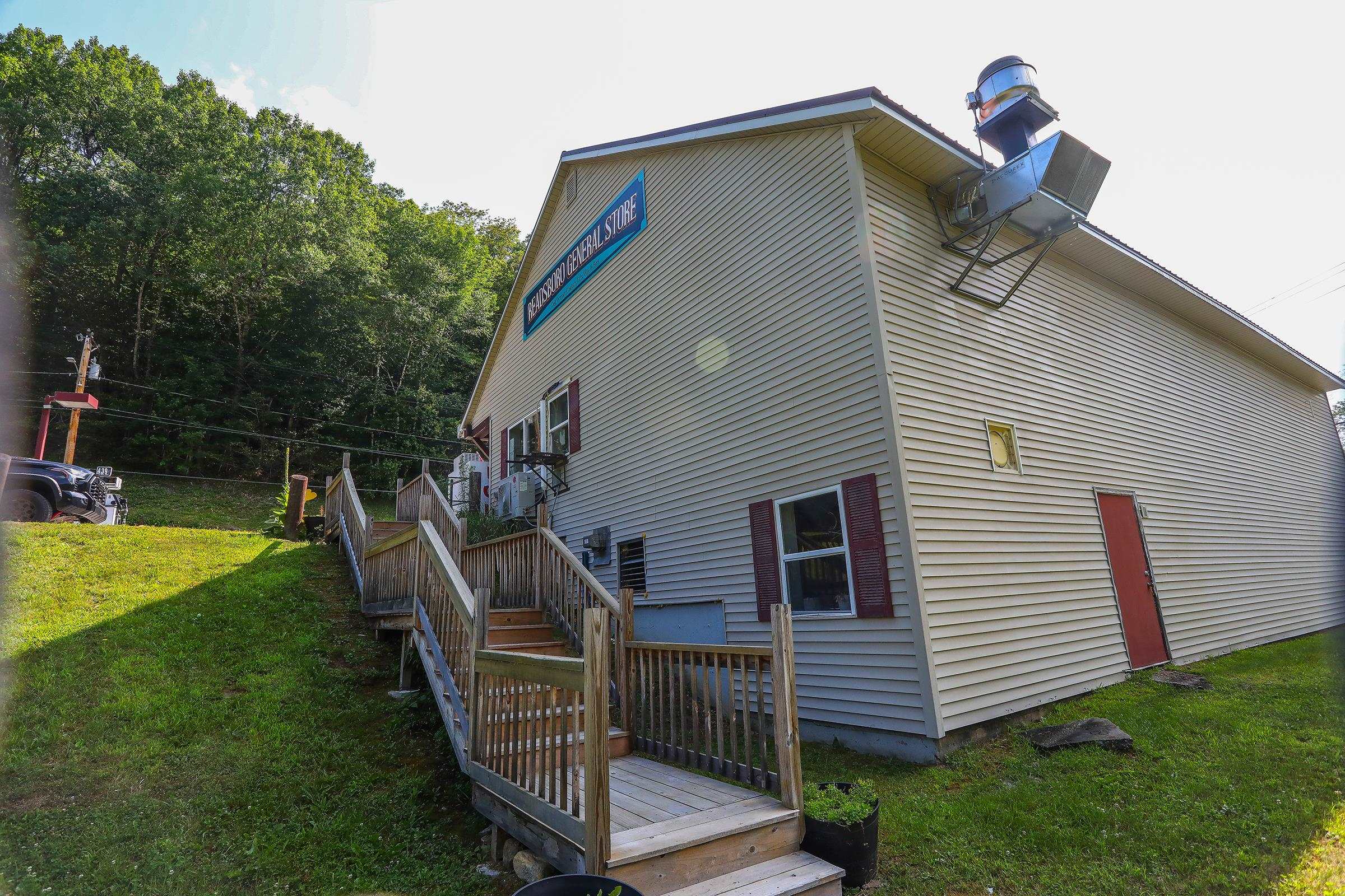 6828 Main Street