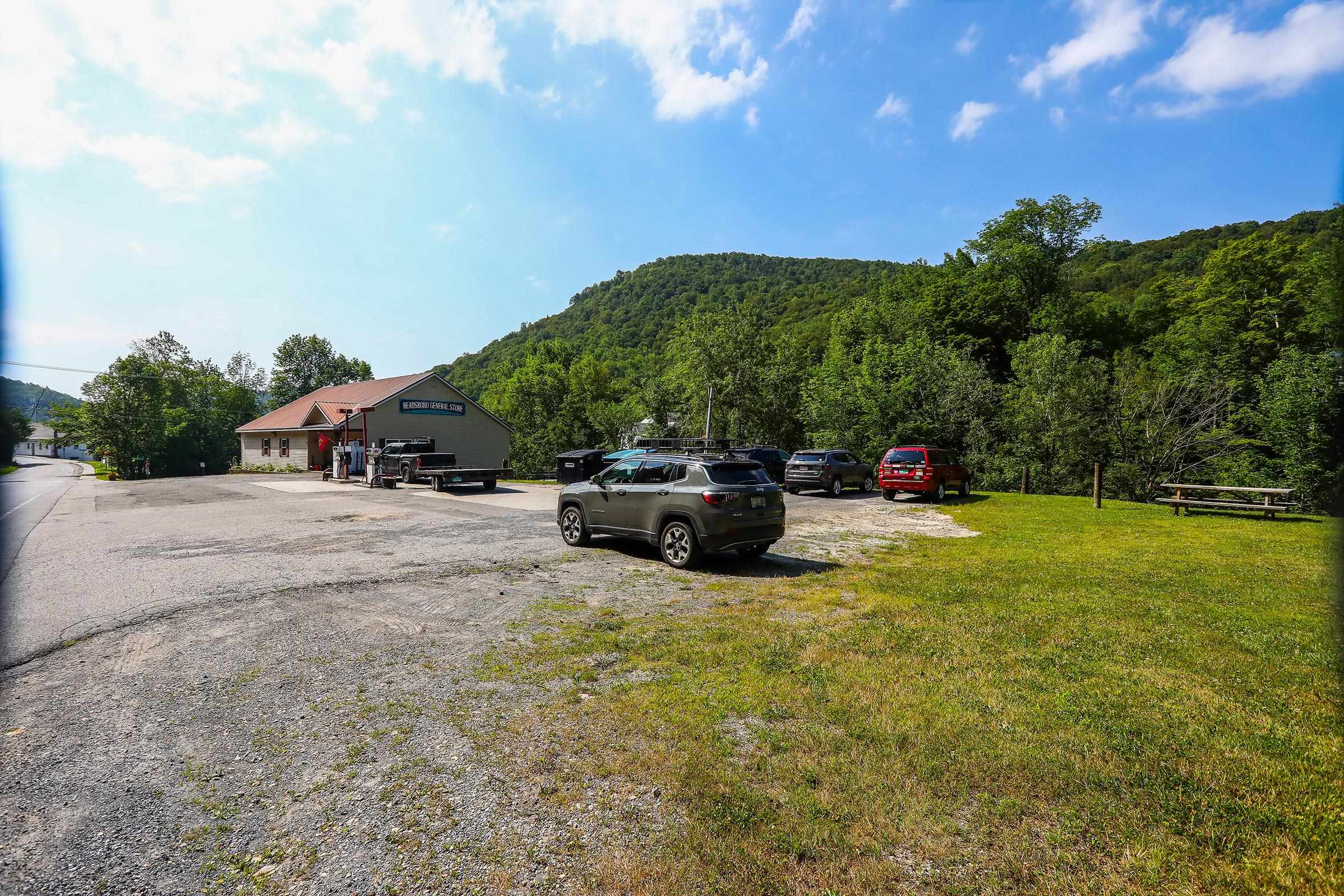 6828 Main Street