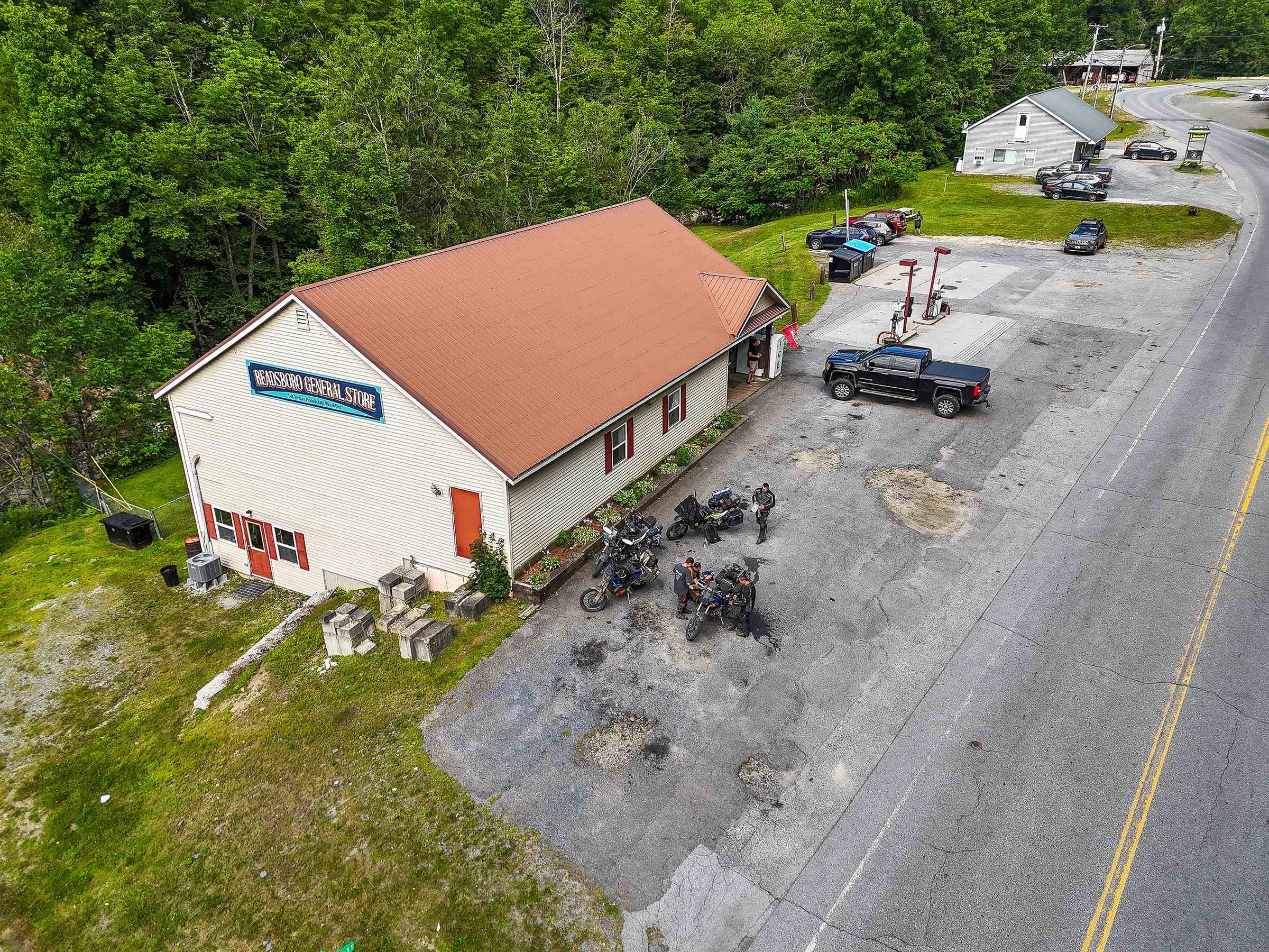 6828 Main Street