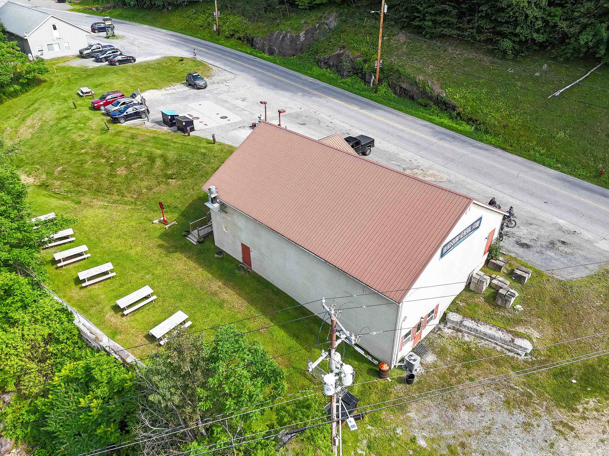 6828 Main Street
