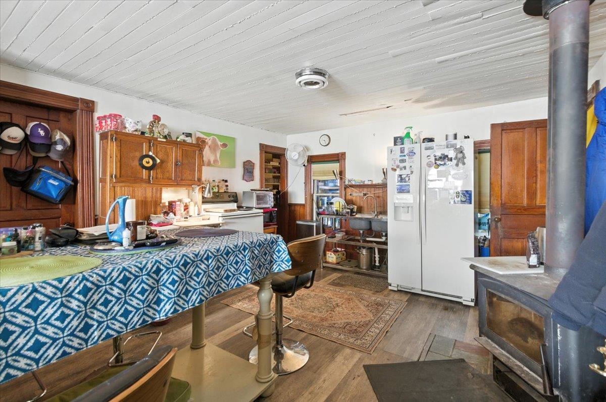 1433 N 116 Road Unit: B