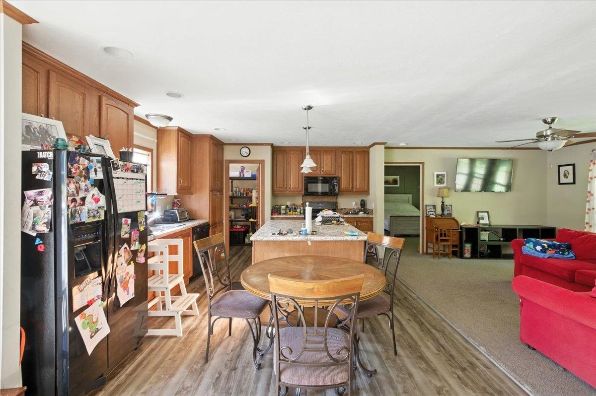1433 N 116 Road Unit: B