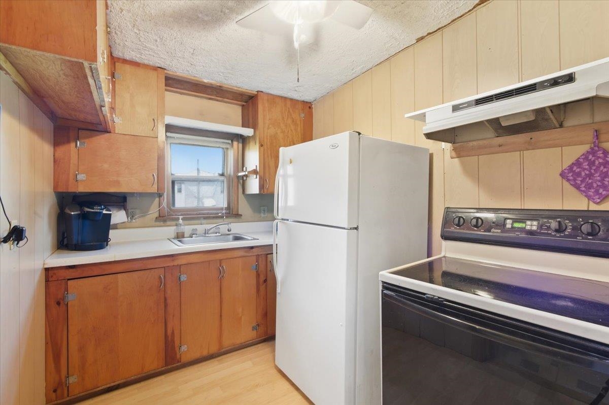 455 Hardwood Hill