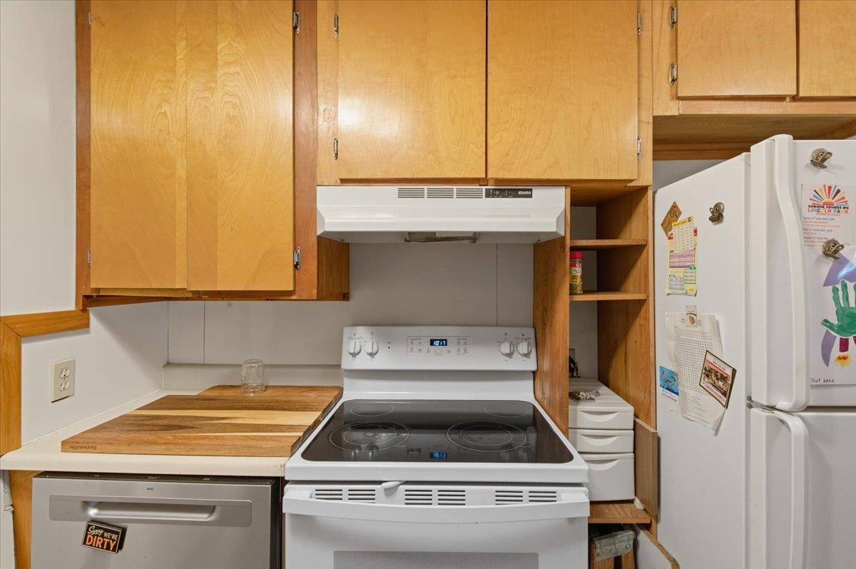 455 Hardwood Hill