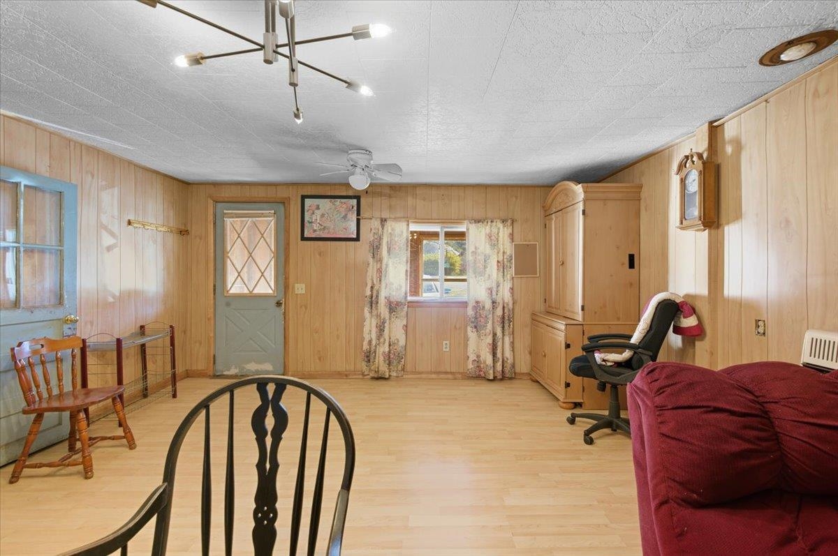 455 Hardwood Hill