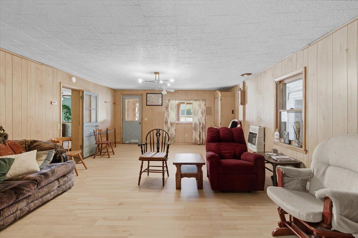 455 Hardwood Hill