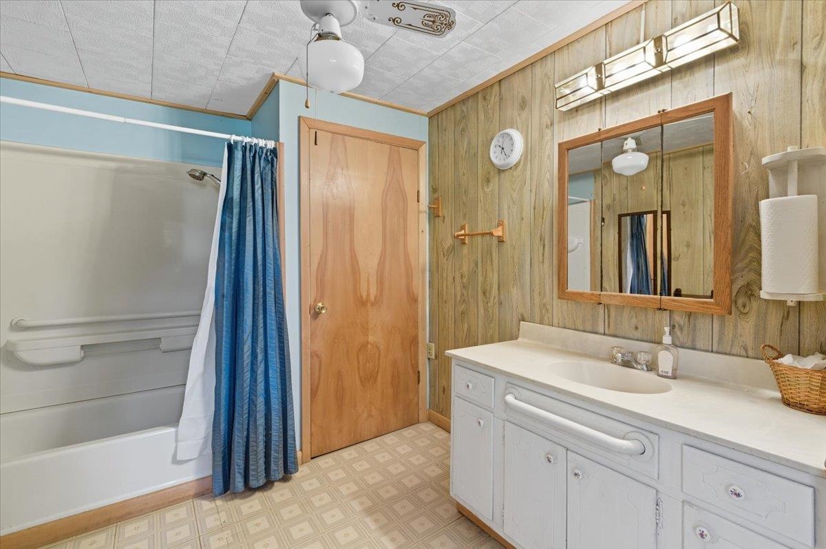 455 Hardwood Hill