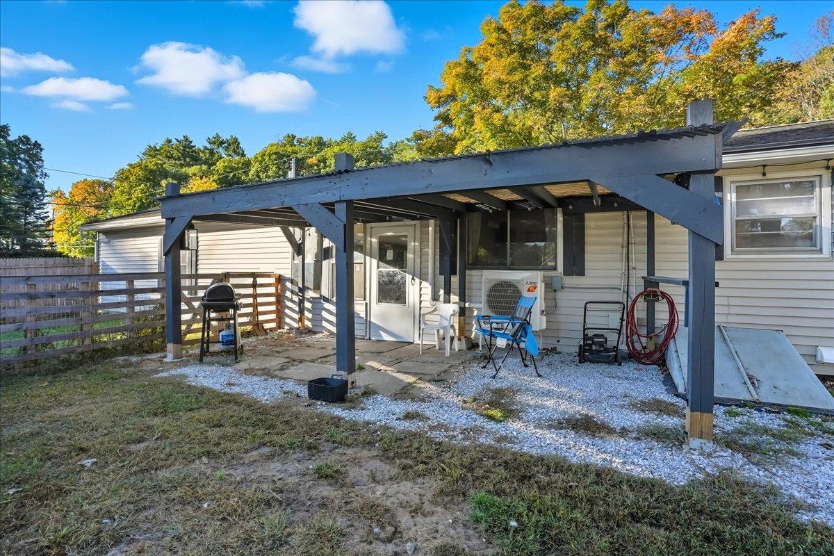 45 Lake Road