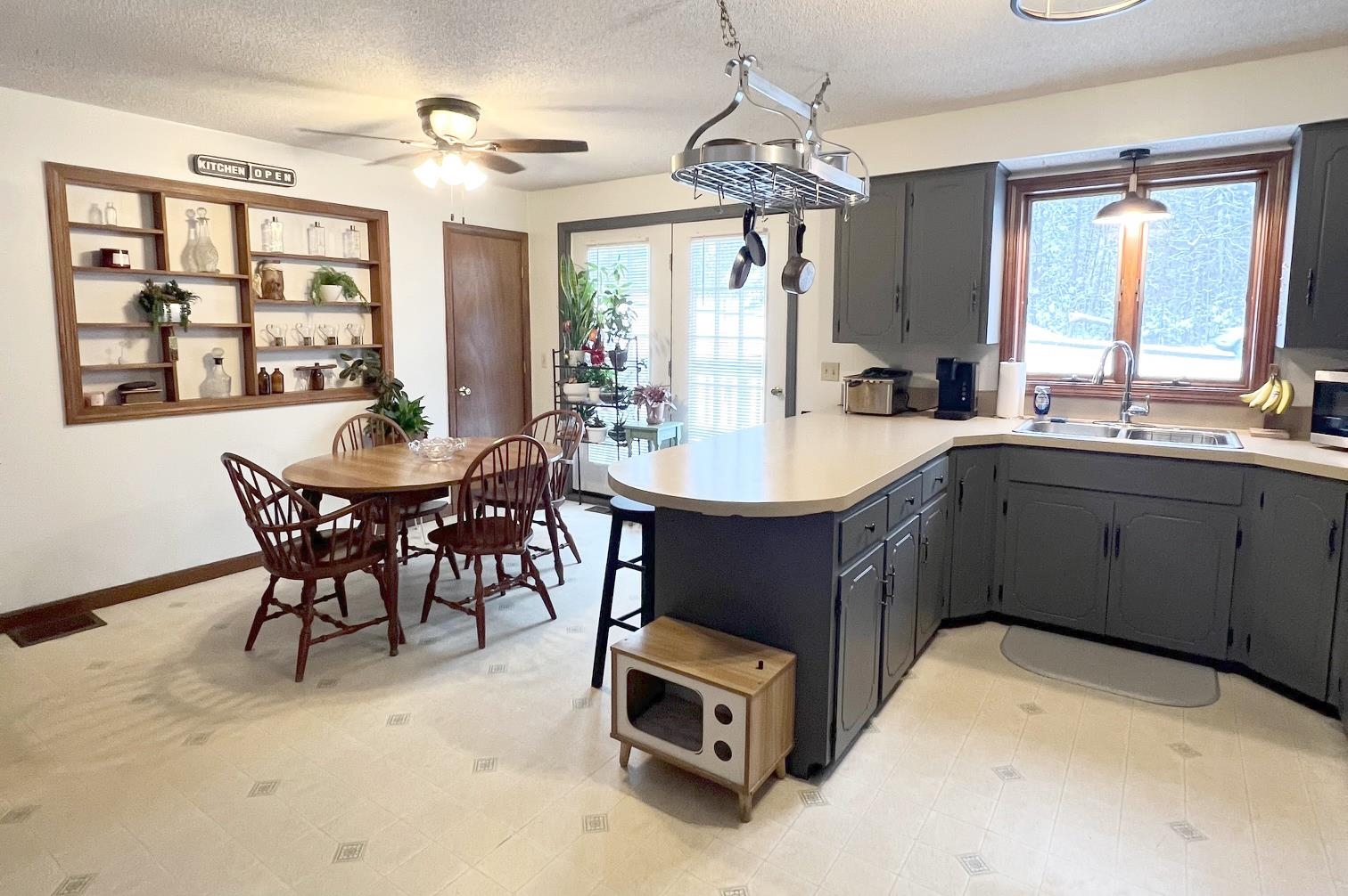 2016 Hinman Settler Road