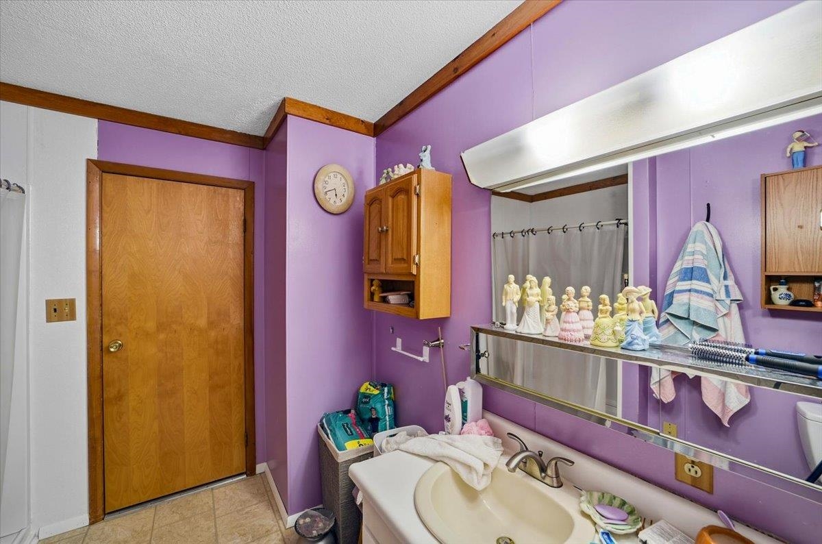 387 Wilmouth Hill Road