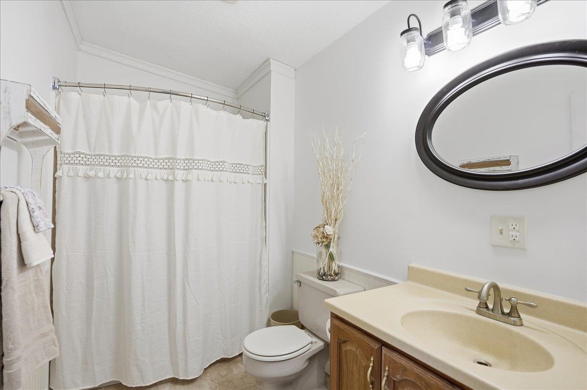 8 Timber Lane Unit: 16