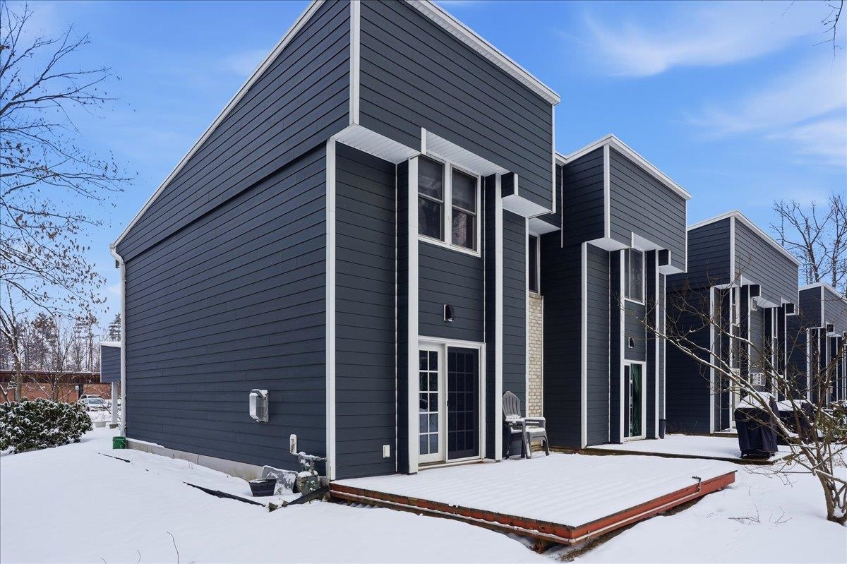 8 Timber Lane Unit: 16