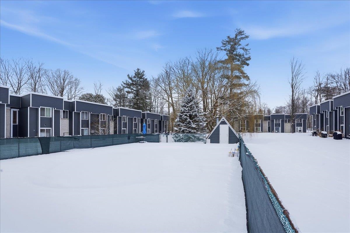 8 Timber Lane Unit: 16