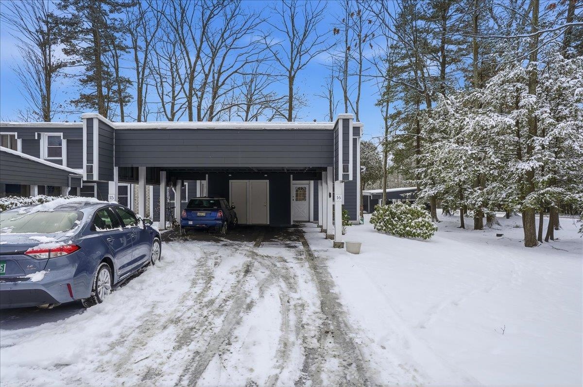 8 Timber Lane Unit: 16