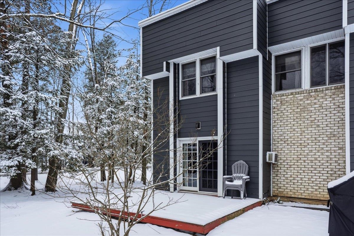 8 Timber Lane Unit: 16