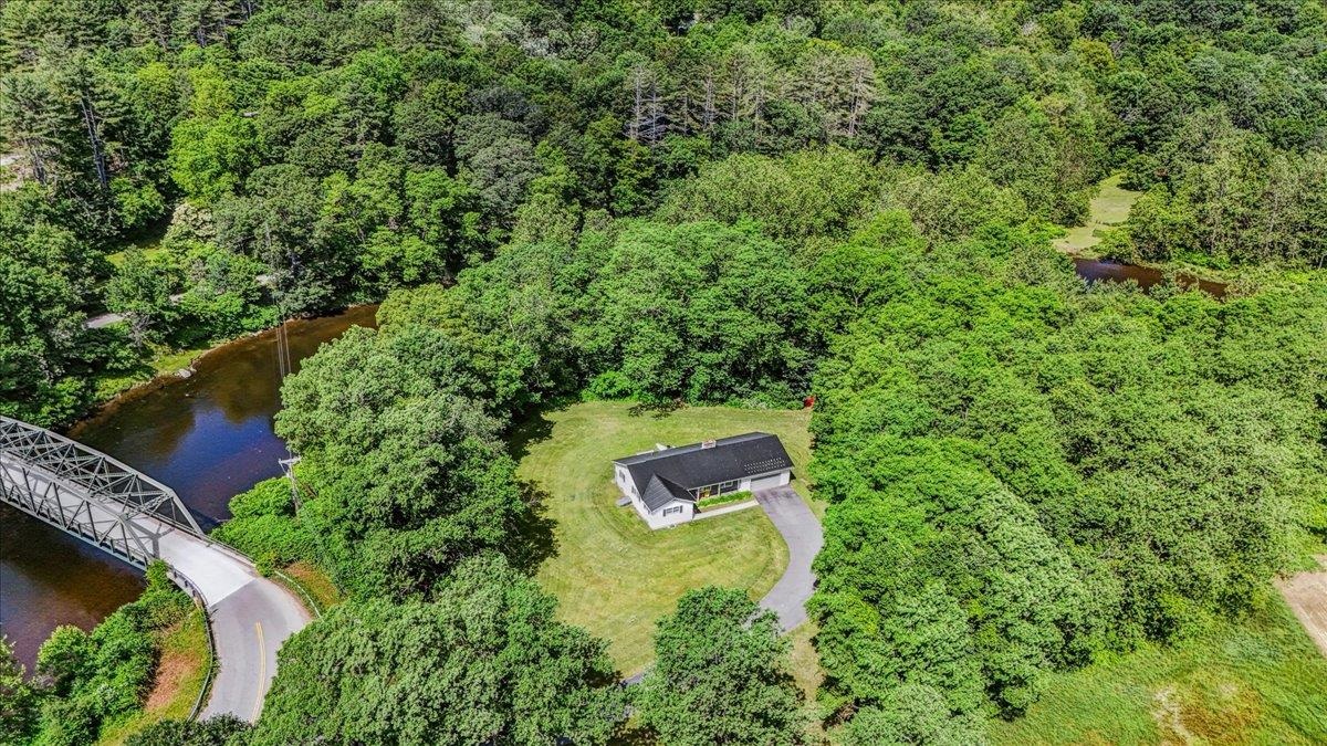7 Grassy Brook Road