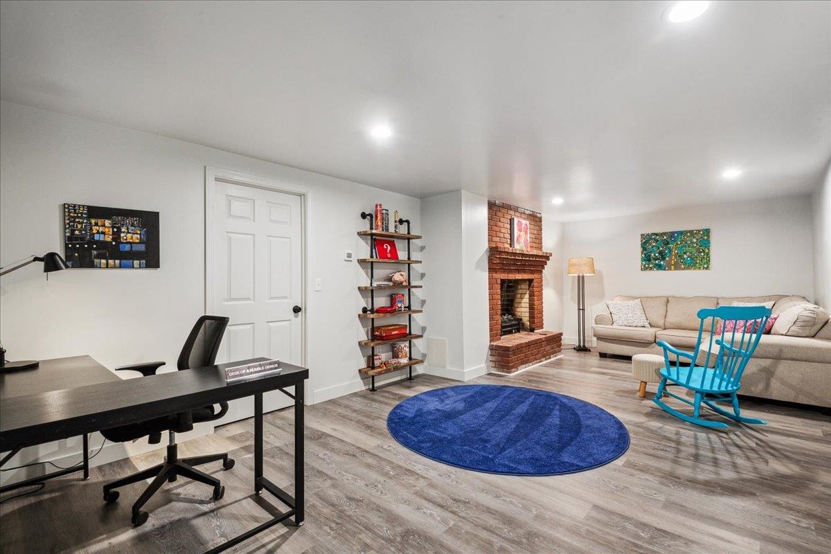 7 Grassy Brook Road