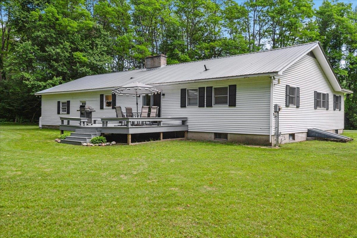 7 Grassy Brook Road