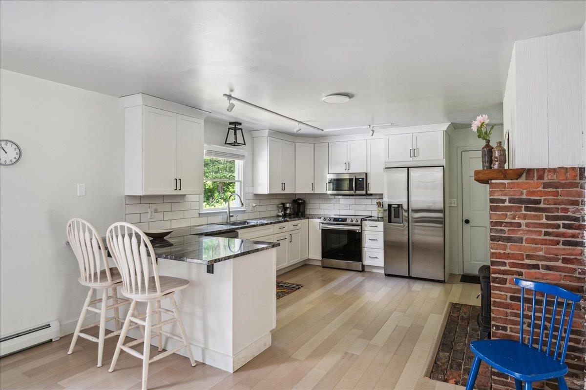 7 Grassy Brook Road