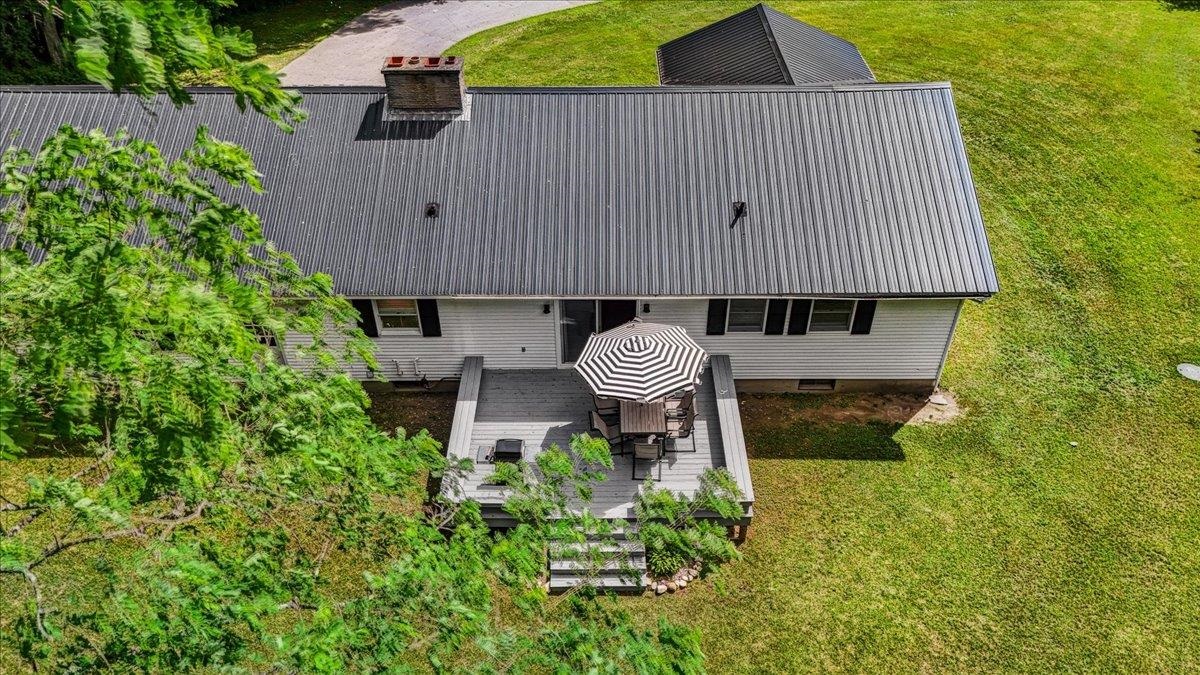 7 Grassy Brook Road