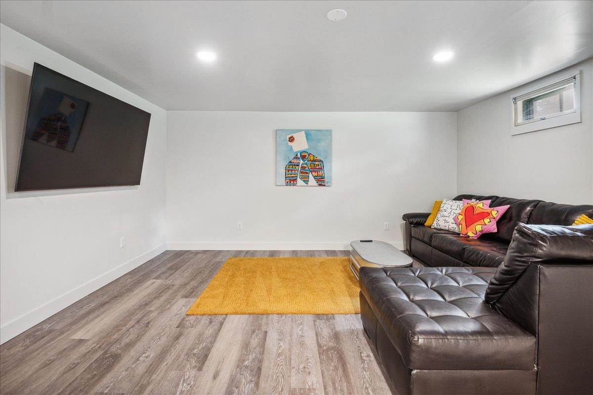 7 Grassy Brook Road
