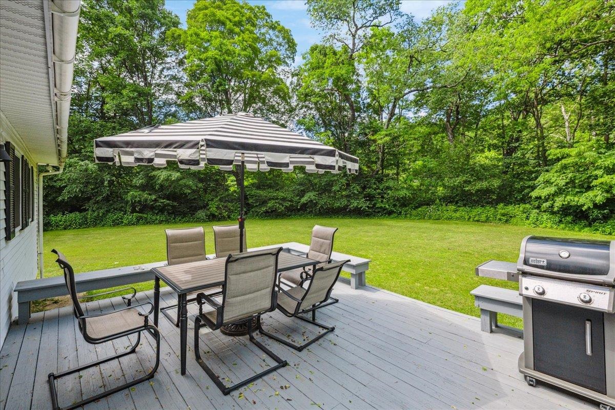 7 Grassy Brook Road