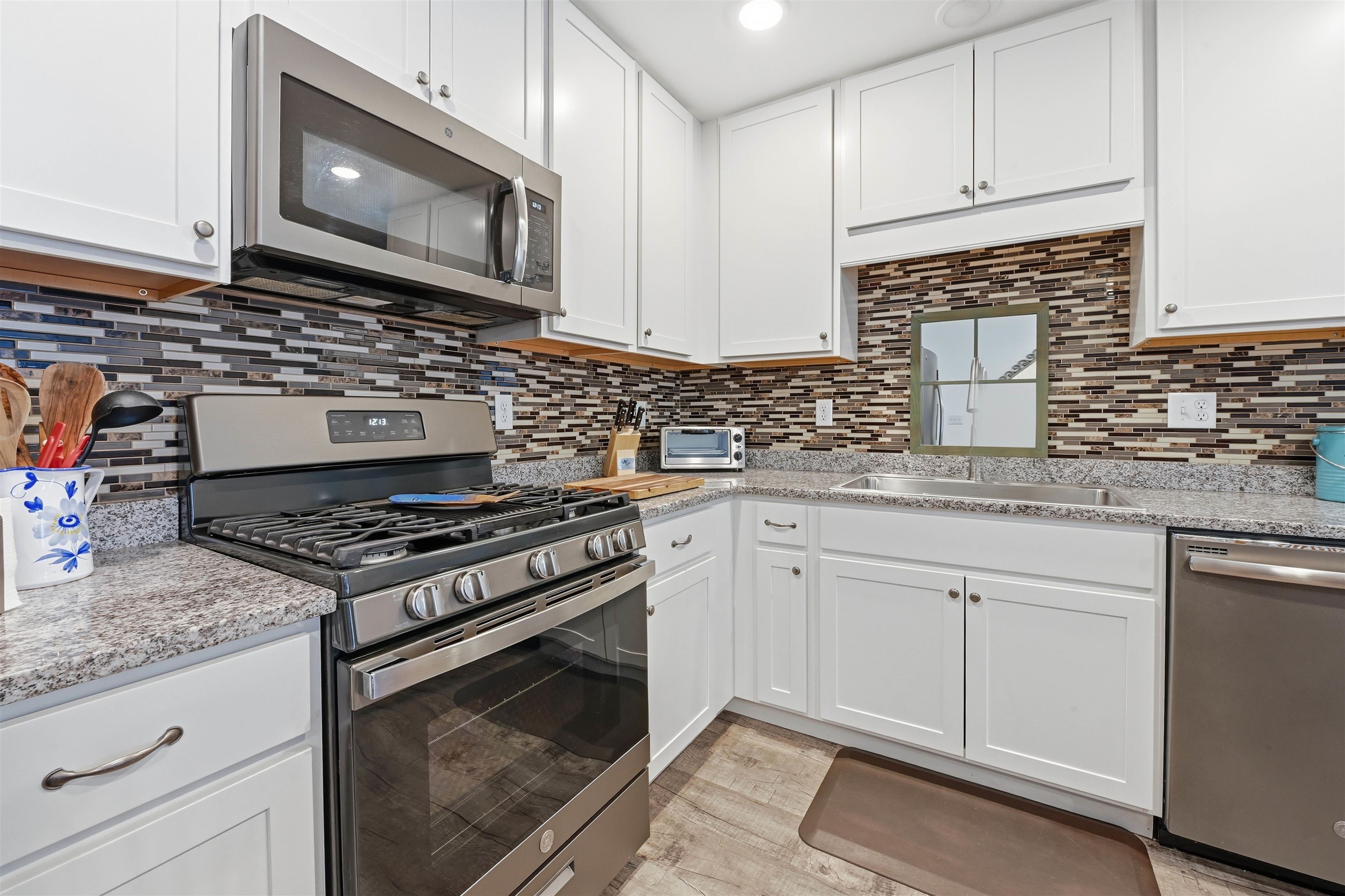 19 East Road Unit: 105