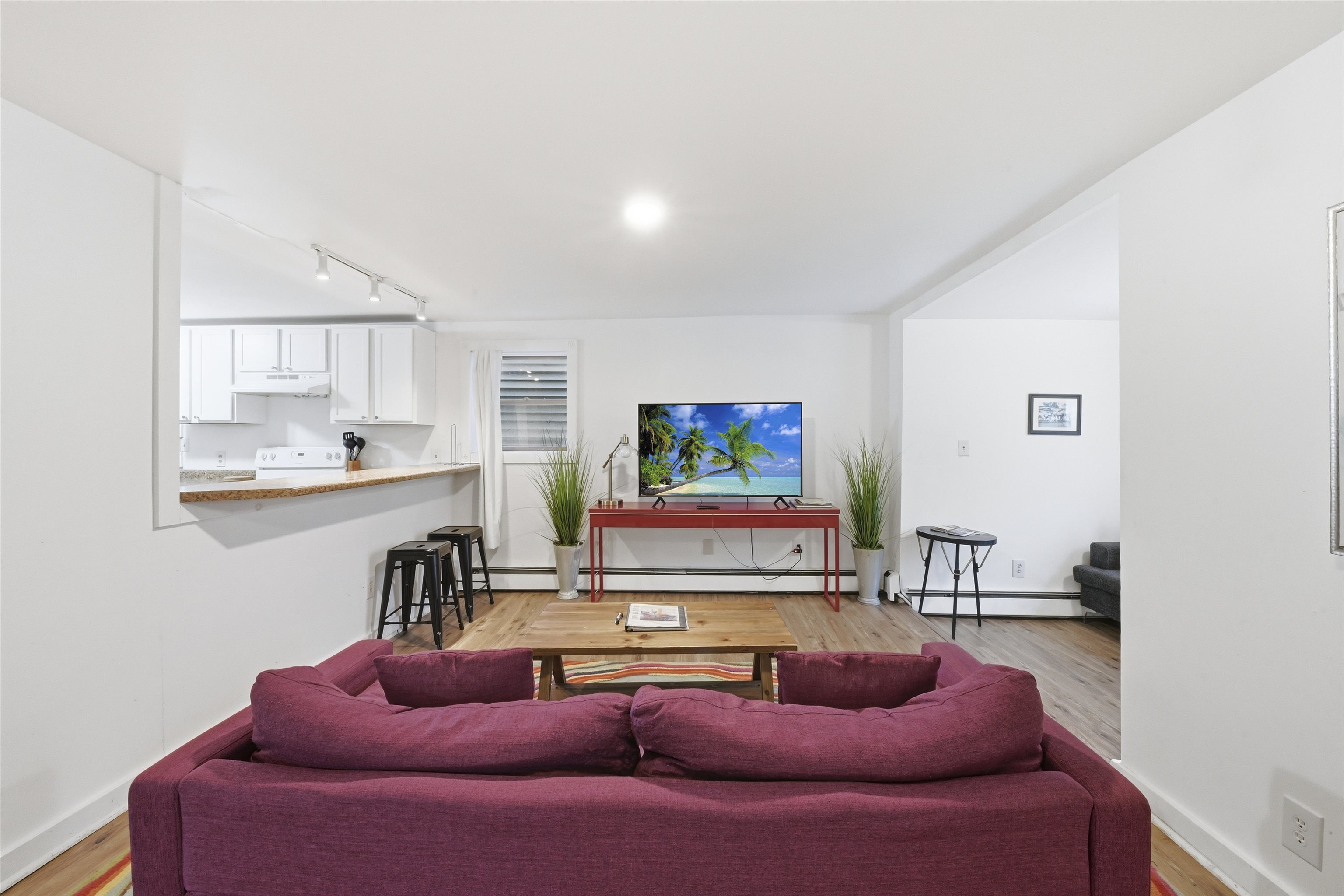 446 Colchester Avenue