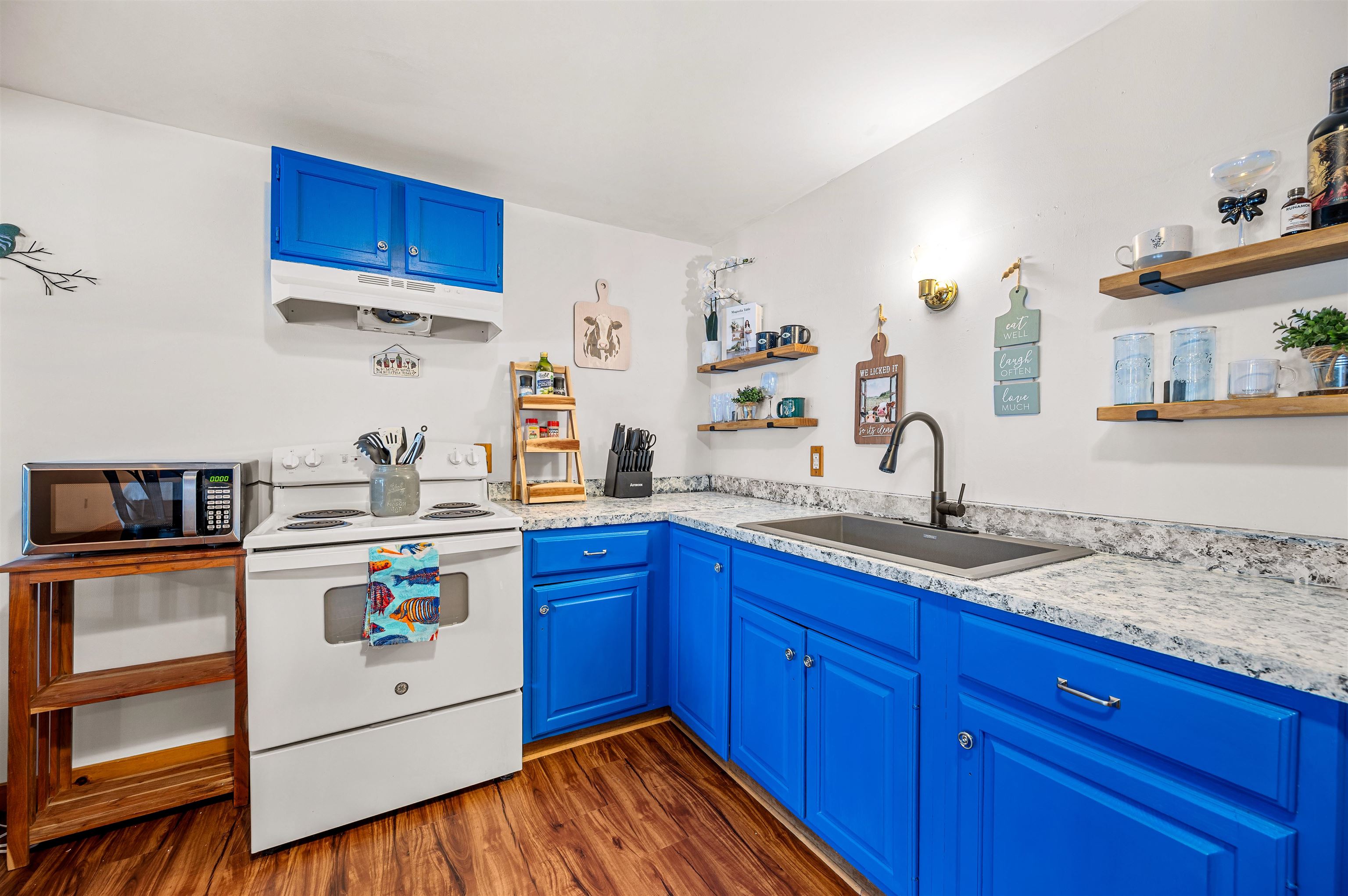 2766 Elmore Road