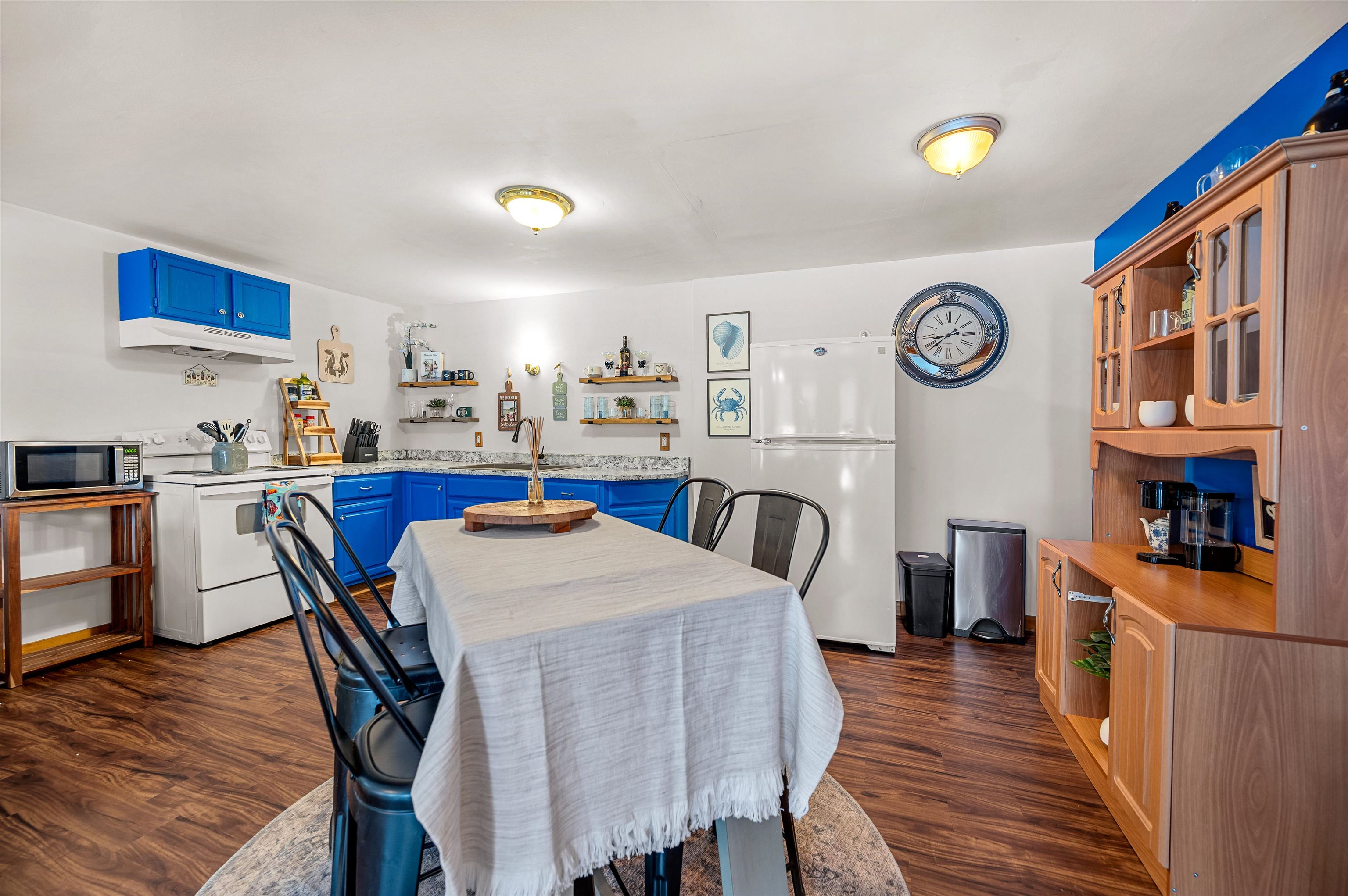 2766 Elmore Road