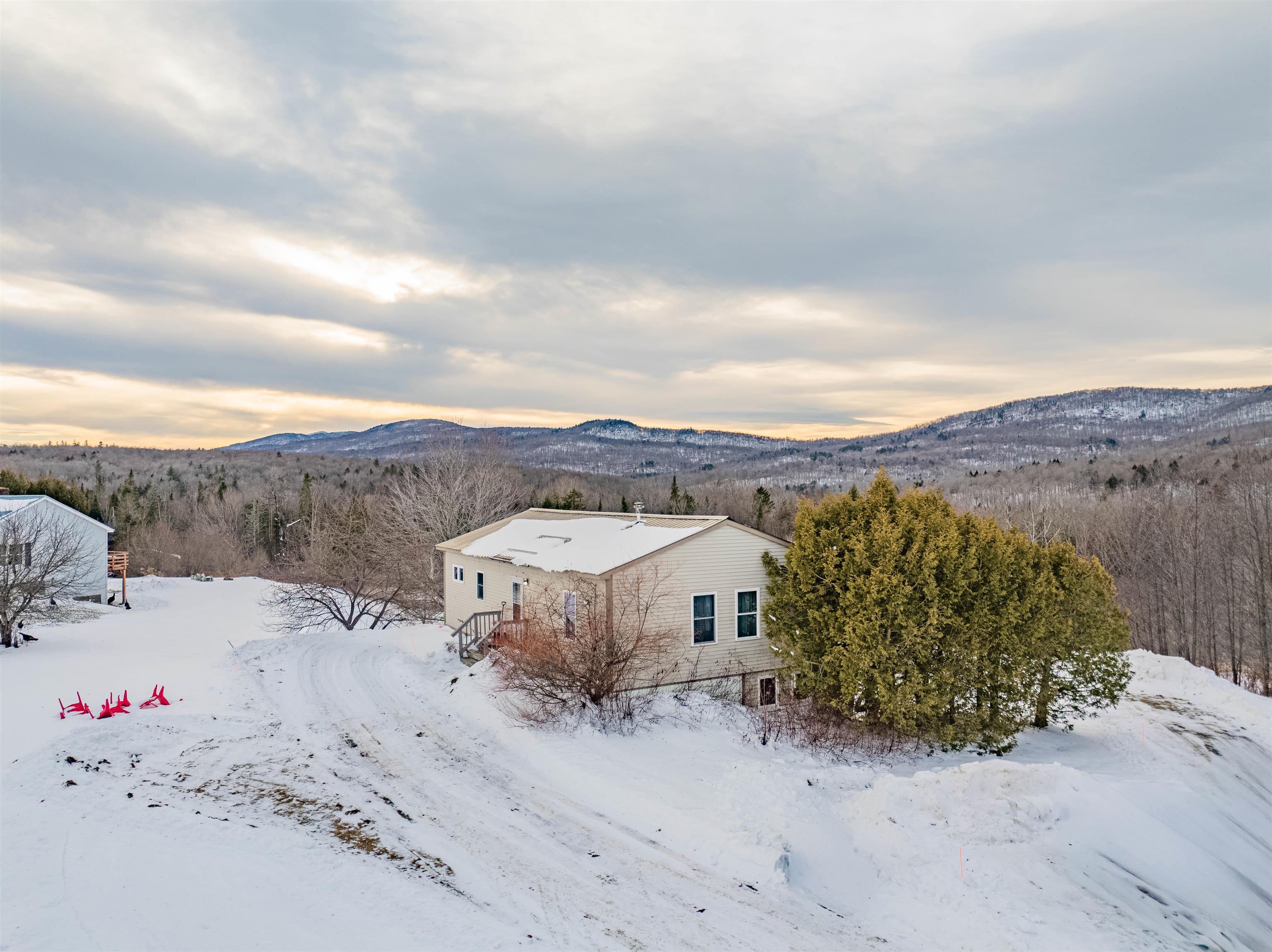 2766 Elmore Road