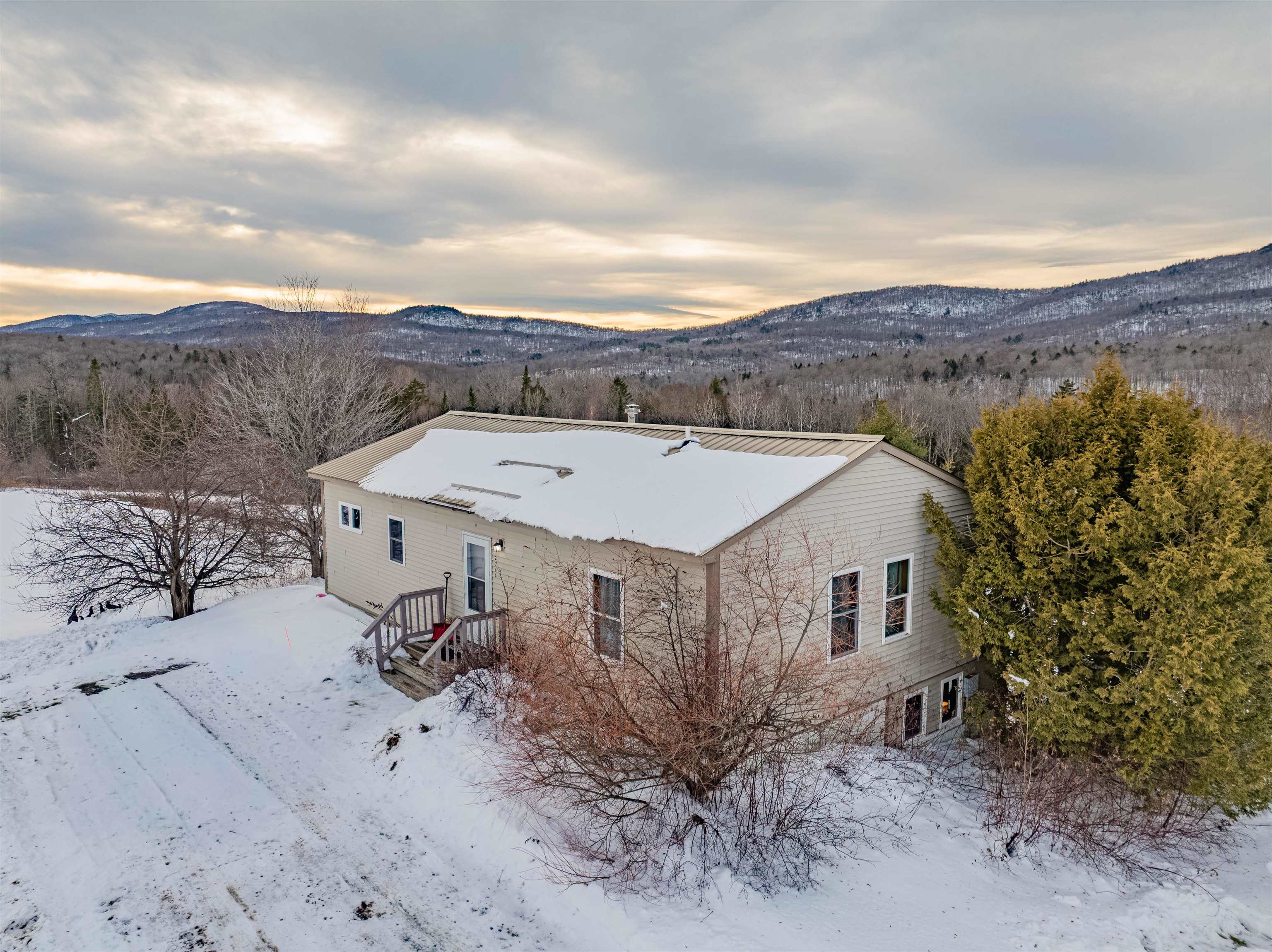 2766 Elmore Road