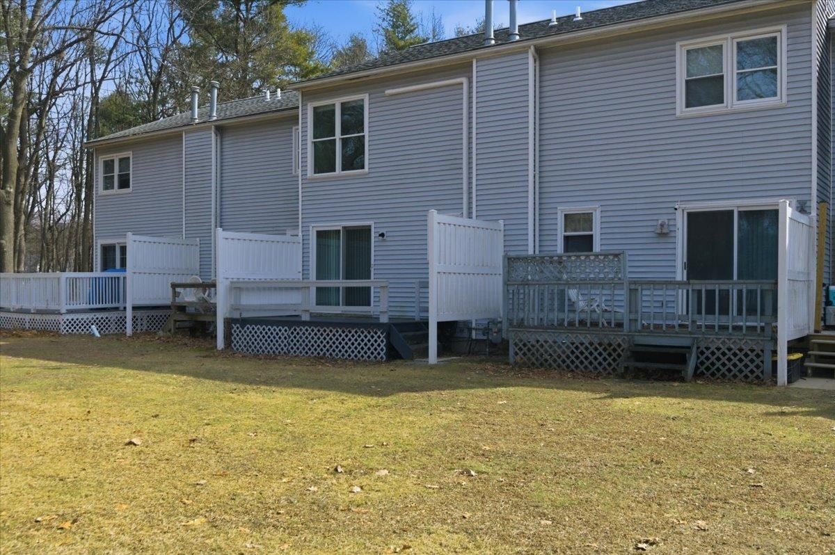 44 Commonwealth Drive Unit: 4