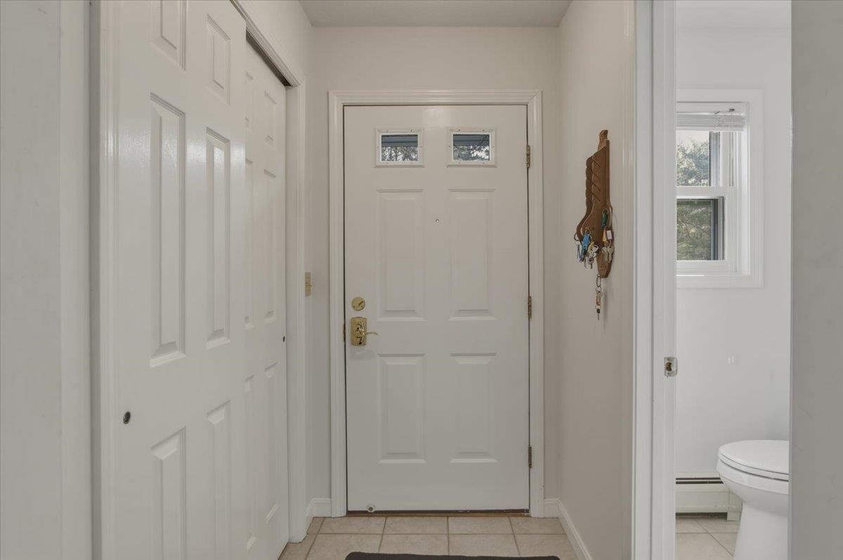 44 Commonwealth Drive Unit: 4