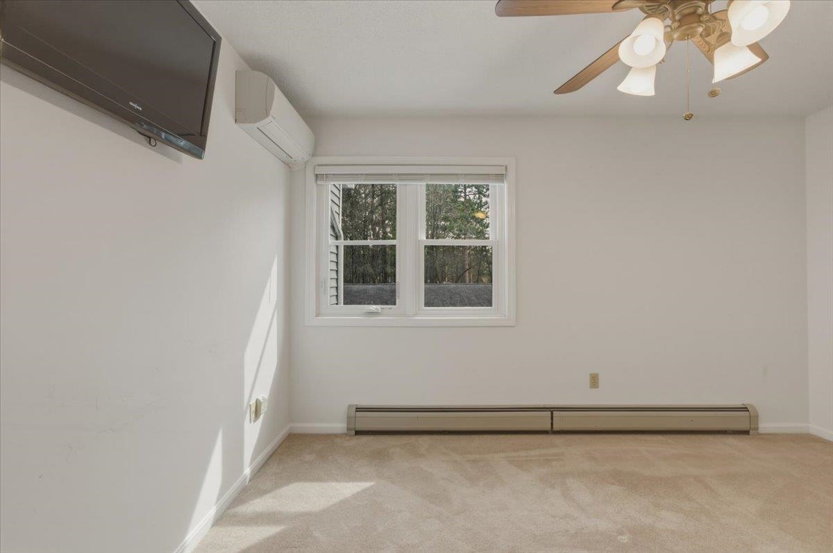 44 Commonwealth Drive Unit: 4