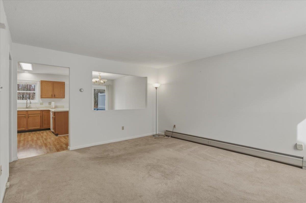 44 Commonwealth Drive Unit: 4