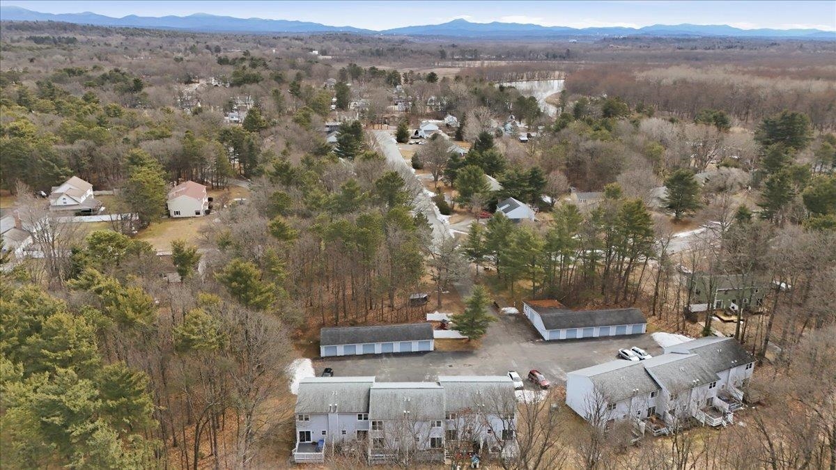 44 Commonwealth Drive Unit: 4