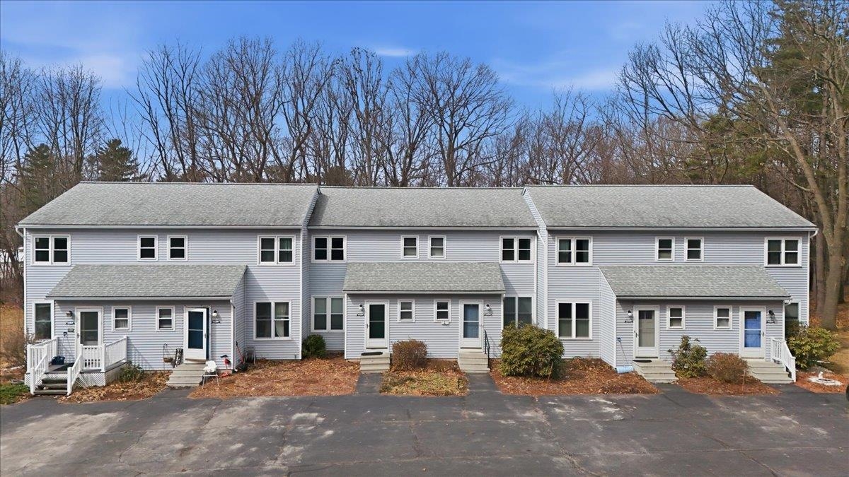 44 Commonwealth Drive Unit: 4